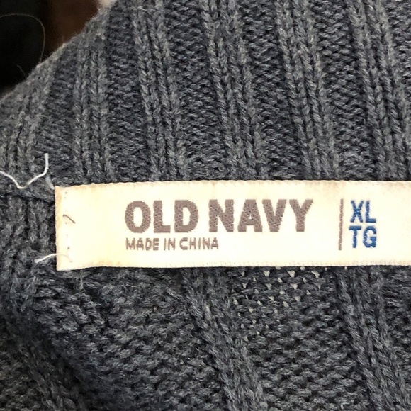 Mens Grey Sweater. Old Navy. XL - Picture 3 of 6